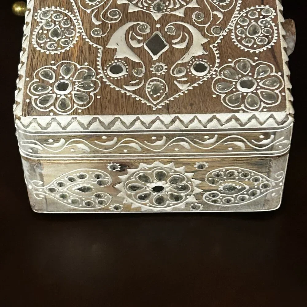 NWT Vintage Wooden Hand Carved Ornate Indian Keepsake Box